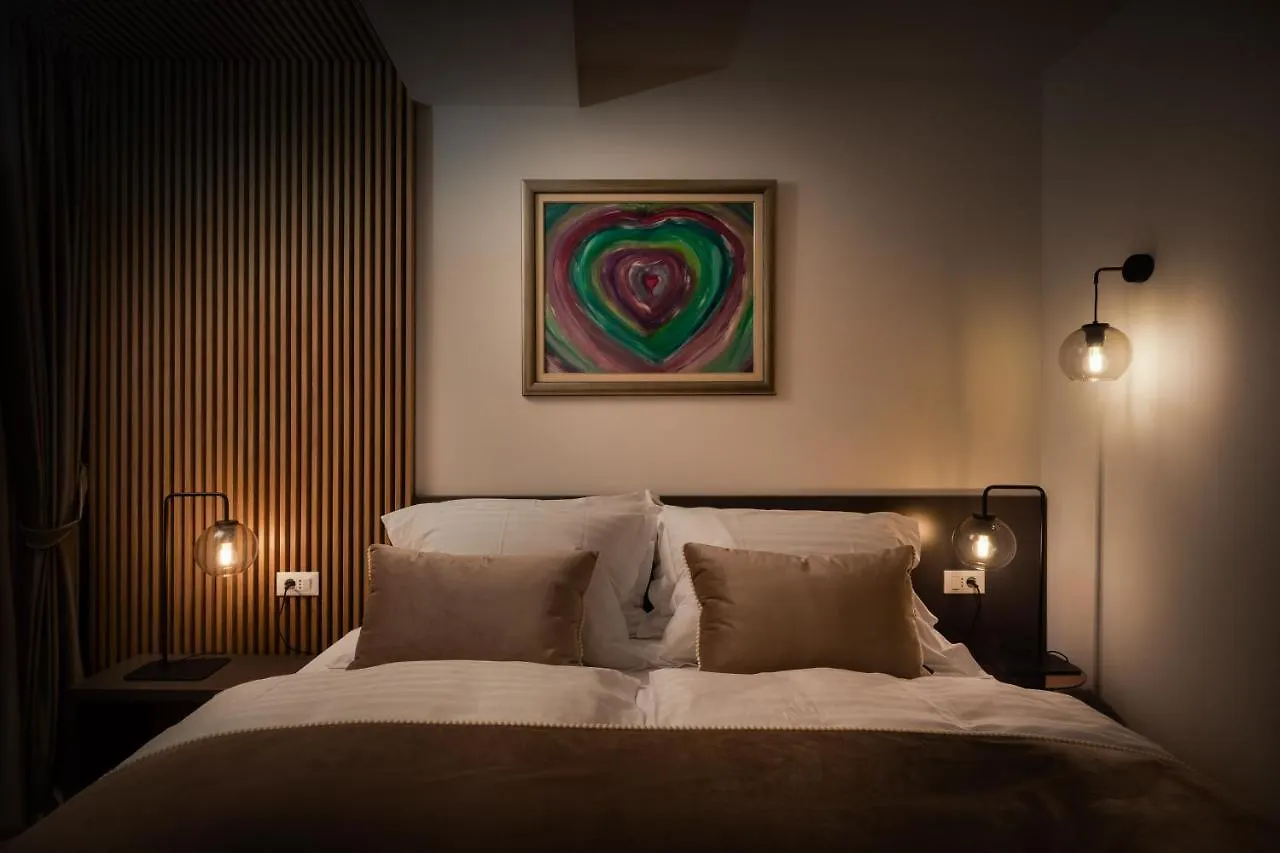 V Luxury Apartment Split