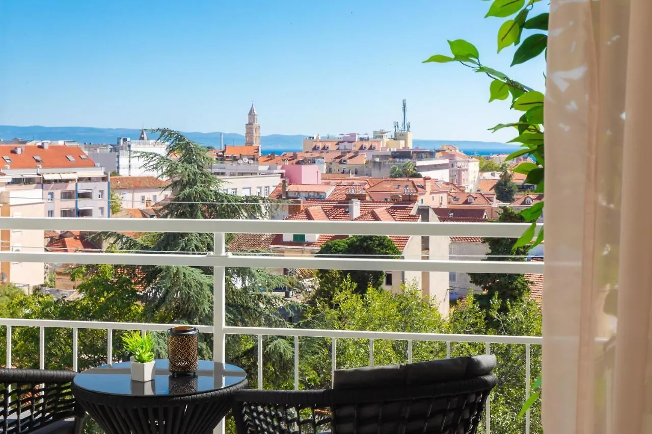 V Luxury Apartment Split